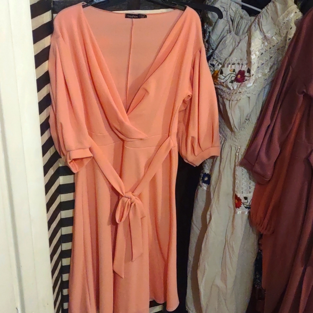 Peach/pink mid length dress